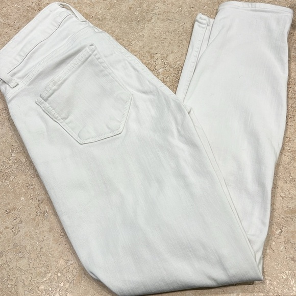 Paige Verdugo Crop - Picture 9 of 9